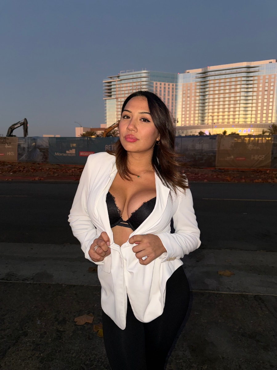 Take a pause and enjoy Ali Cruz — streaming from Gwangju