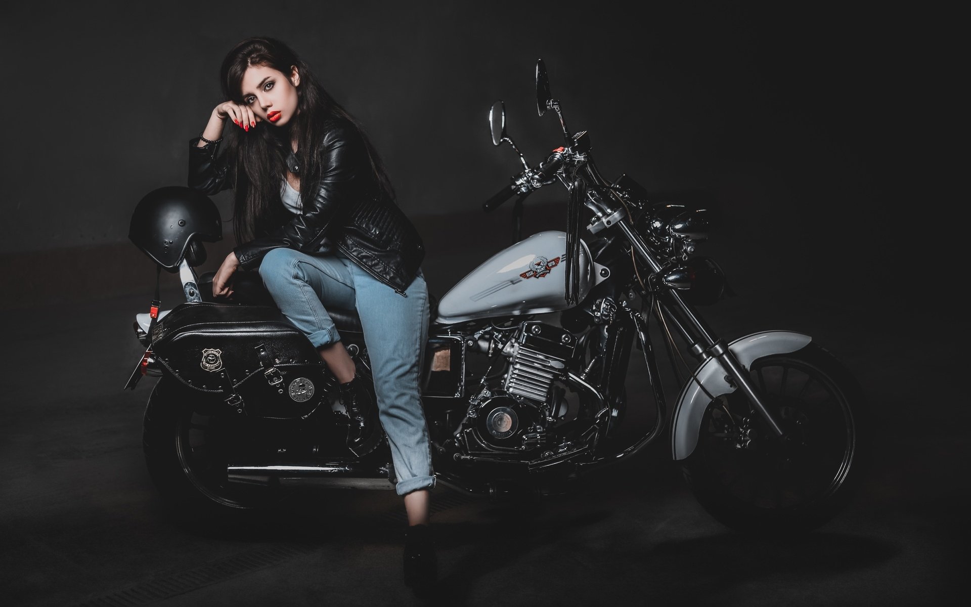 Biker girls: style and drive in Gwangju