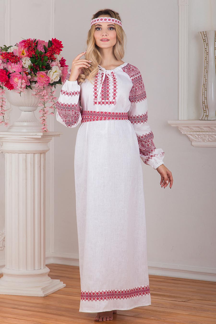 Women in Slavic costumes in Gwangju