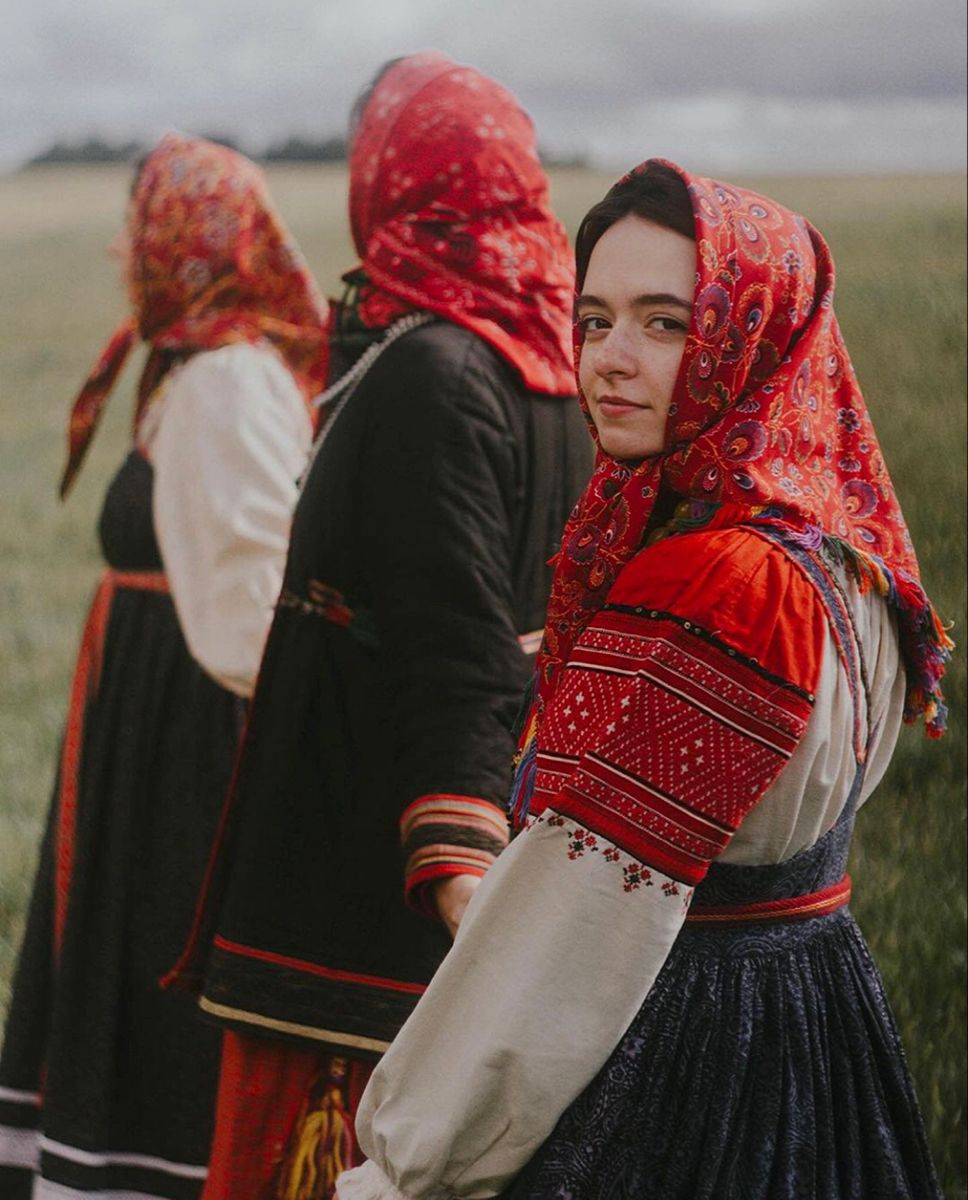 Women in Slavic costumes in Gwangju