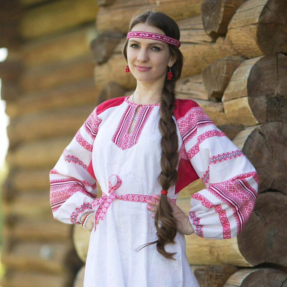 Girls in Slavic costumes in Gwangju